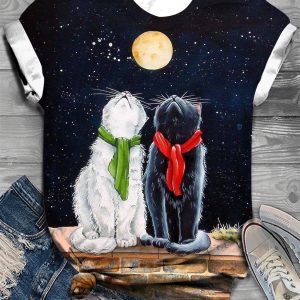 Cat Themed Fashion T-shirt with Round Neck for Weekend Wear