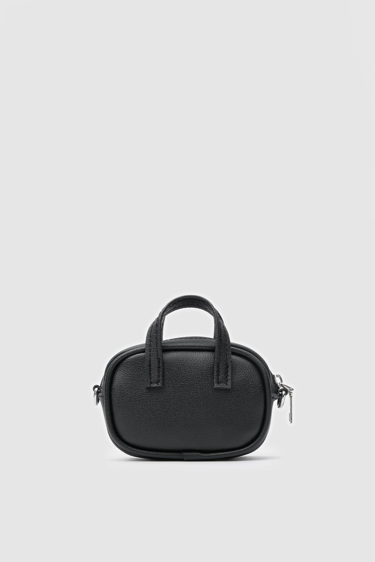 60CA8E5A-5011-2BD2-5BAF-0F88B97F8AB3